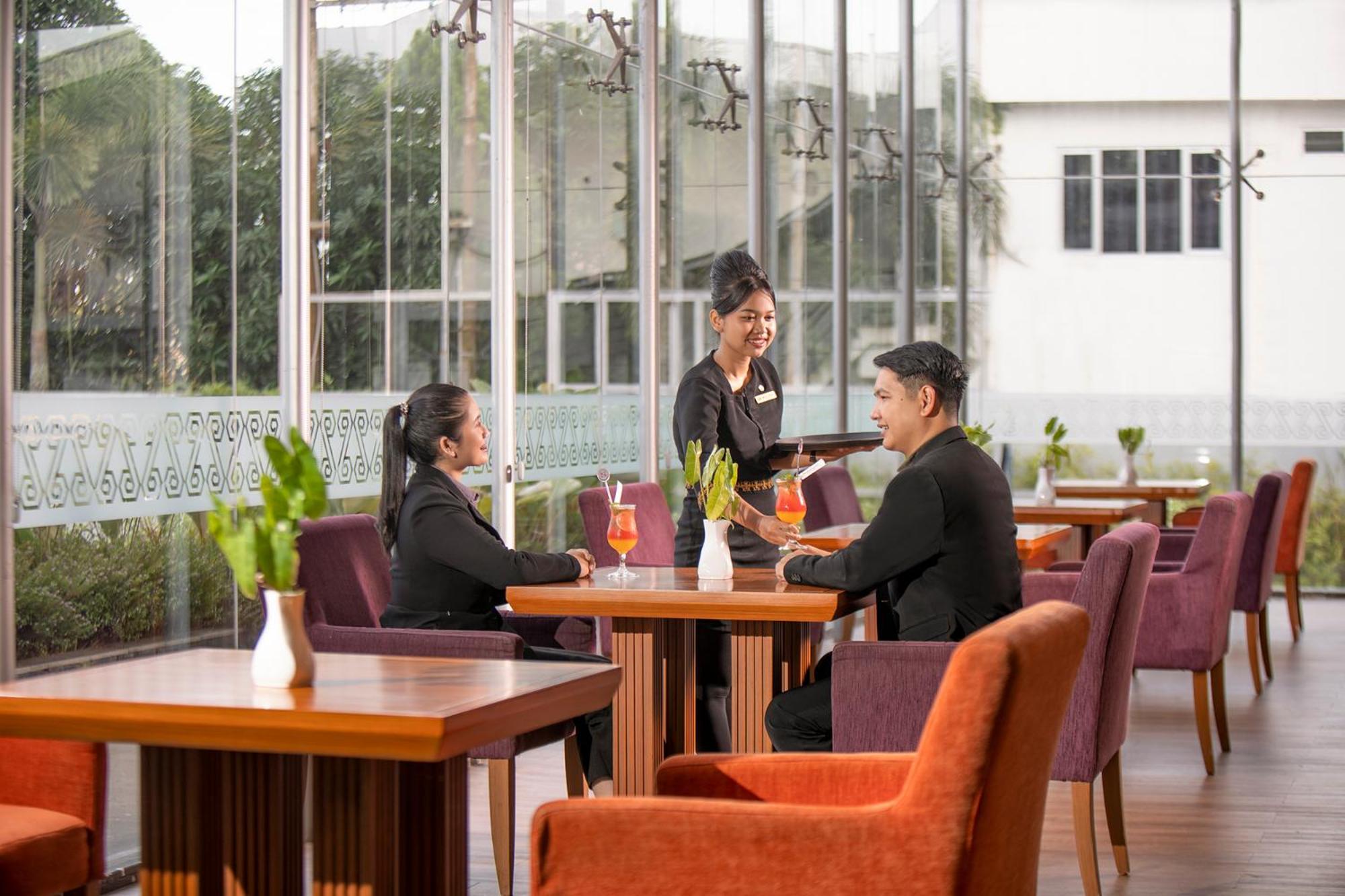สวิส เบลโฮเต็ล ดานุม ปาลังกา รายา Hotel ปาลังการายา ภายนอก รูปภาพ