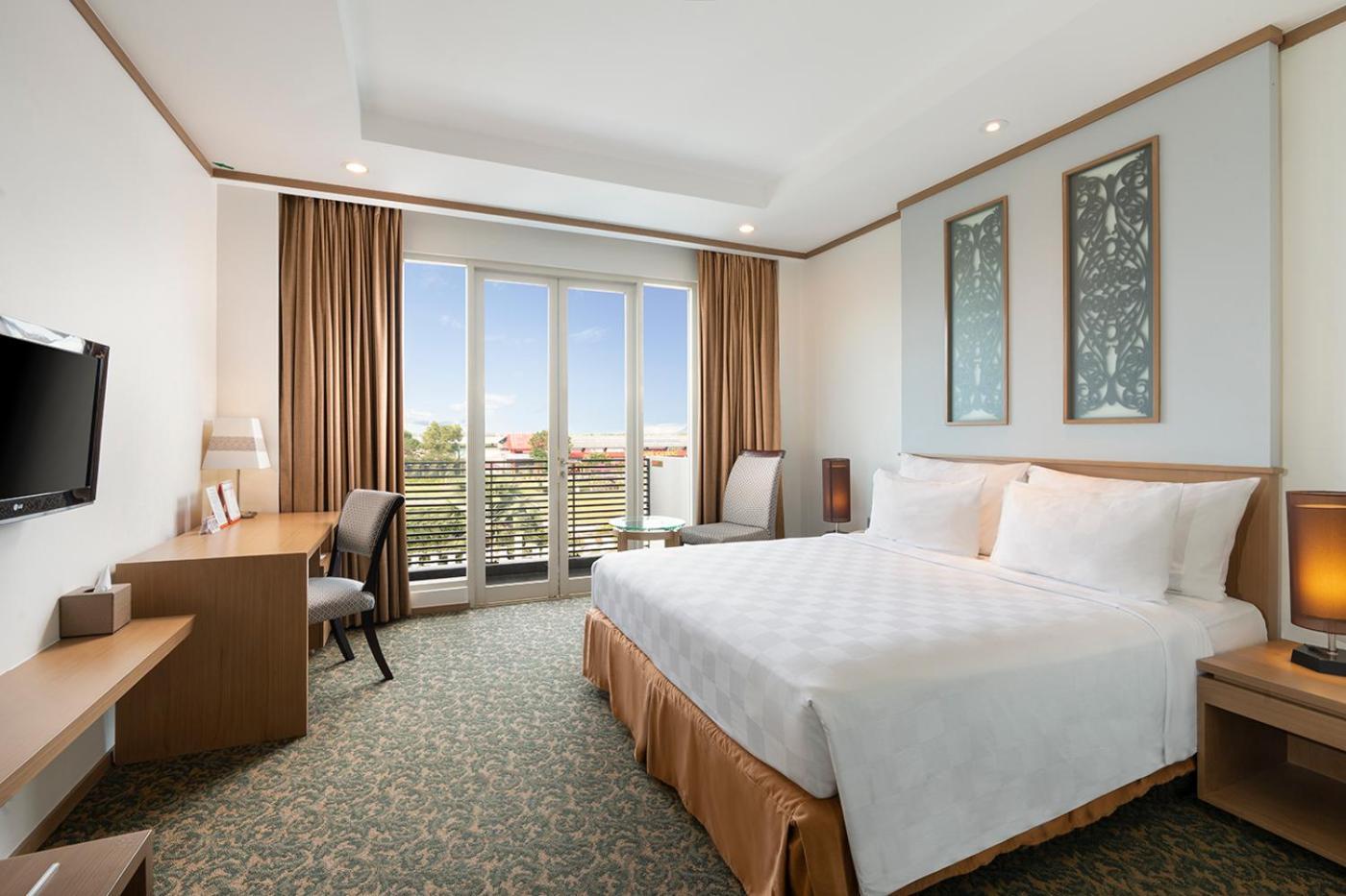 สวิส เบลโฮเต็ล ดานุม ปาลังกา รายา Hotel ปาลังการายา ภายนอก รูปภาพ