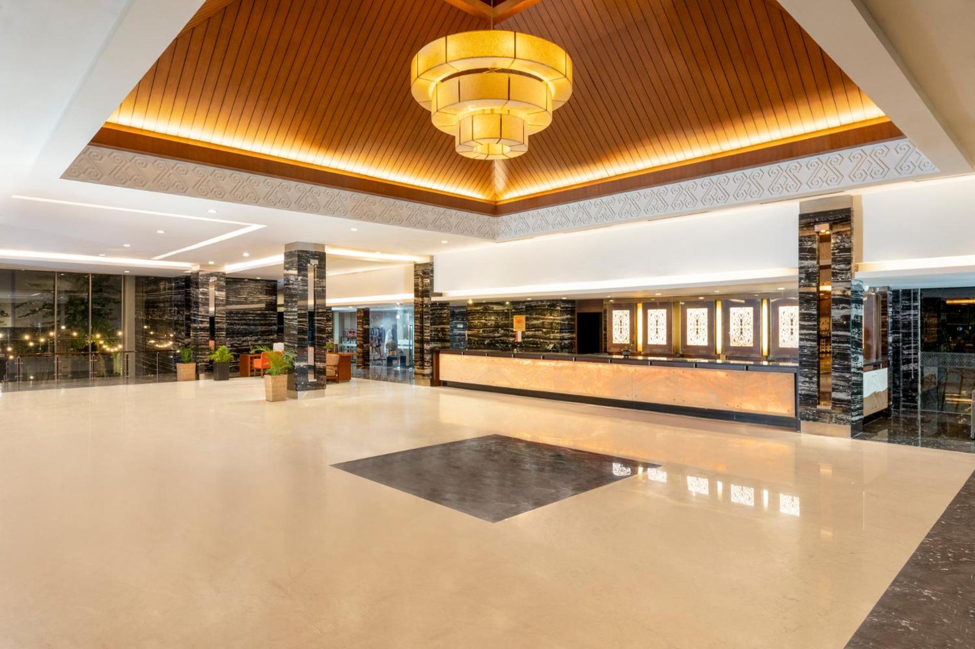 สวิส เบลโฮเต็ล ดานุม ปาลังกา รายา Hotel ปาลังการายา ภายนอก รูปภาพ