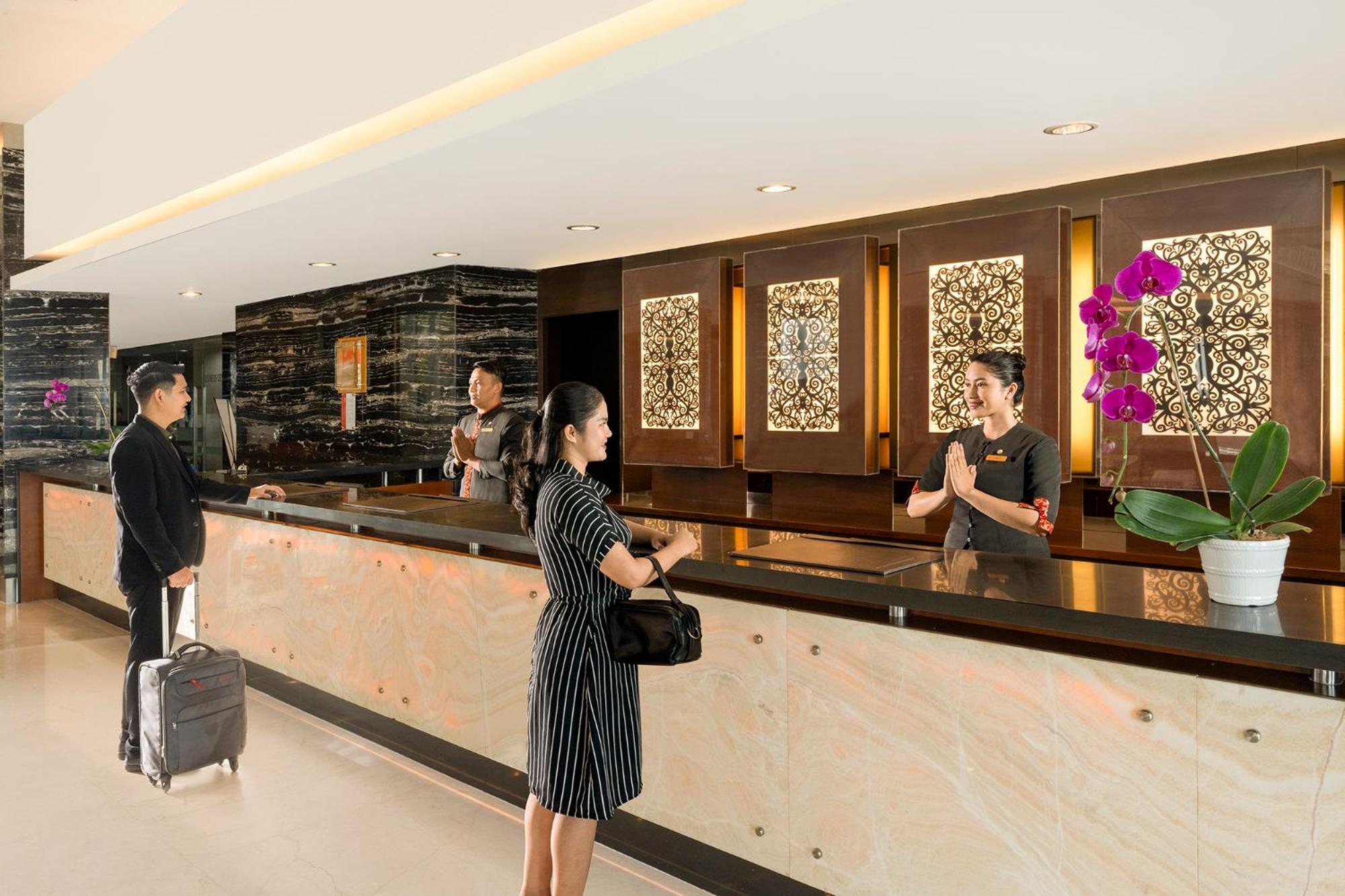 สวิส เบลโฮเต็ล ดานุม ปาลังกา รายา Hotel ปาลังการายา ภายนอก รูปภาพ