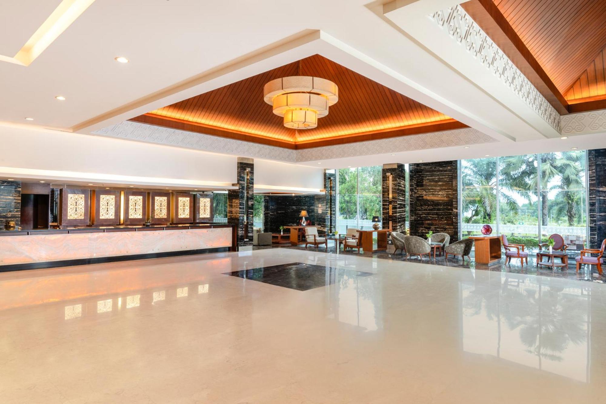 สวิส เบลโฮเต็ล ดานุม ปาลังกา รายา Hotel ปาลังการายา ภายนอก รูปภาพ