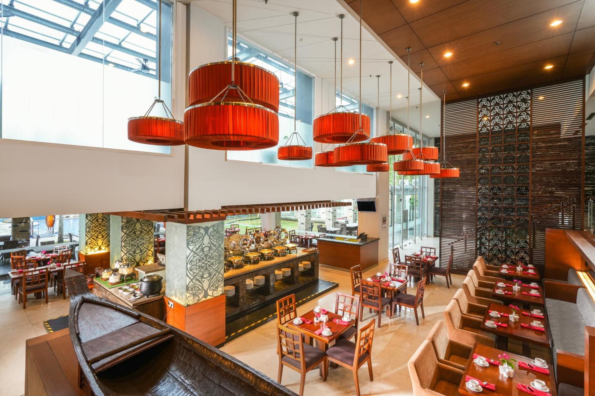 สวิส เบลโฮเต็ล ดานุม ปาลังกา รายา Hotel ปาลังการายา ภายนอก รูปภาพ