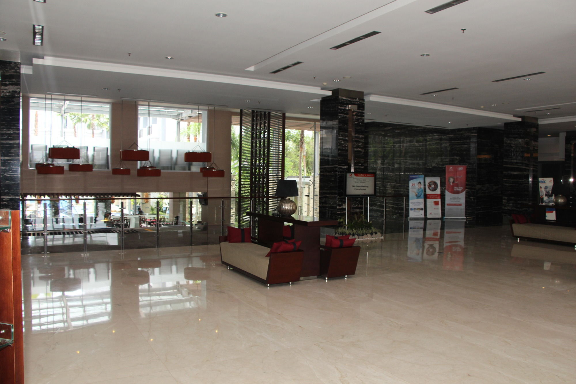 สวิส เบลโฮเต็ล ดานุม ปาลังกา รายา Hotel ปาลังการายา ภายนอก รูปภาพ